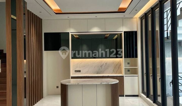 Rumah 2 Lantai Baru Lebar 10 di Phg Summarecon Serpong, Tangerang