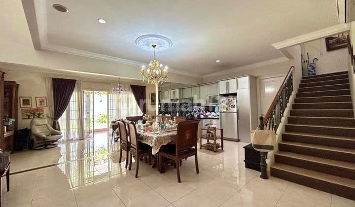 Rumah 2 Lantai SHM di Taman Telaga Golf Bsd City, Tangerang