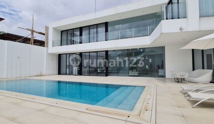 Rumah Terrace Golf Bsd City Modern Private Resort Concep