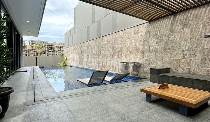 Rumah Baru di Layton Nava Park Bsd City , Tangerang