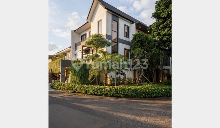 Luxury Hook House in Anthea BSD Area