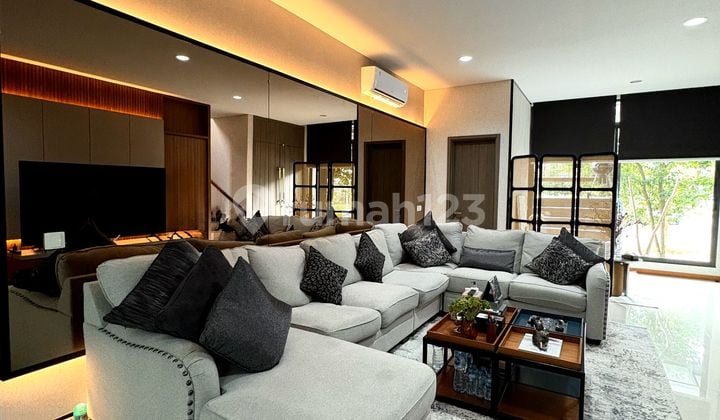 Rumah Mewah Cantik dan Rapih Siap Huni Hoek Caelus Greenwich Park BSD