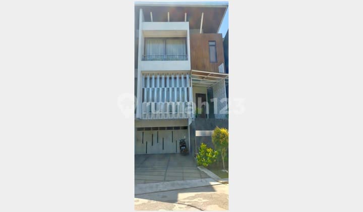 Rumah Bagus Full Furnish di Taman Milenium Bandung