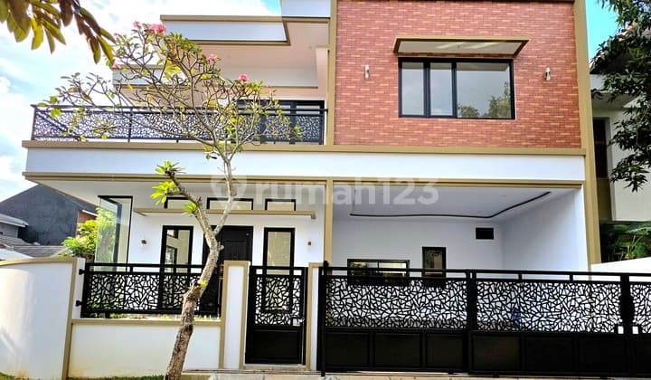 Rumah Bagus Modern Hoek Minimalis di Kencana Loka BSD