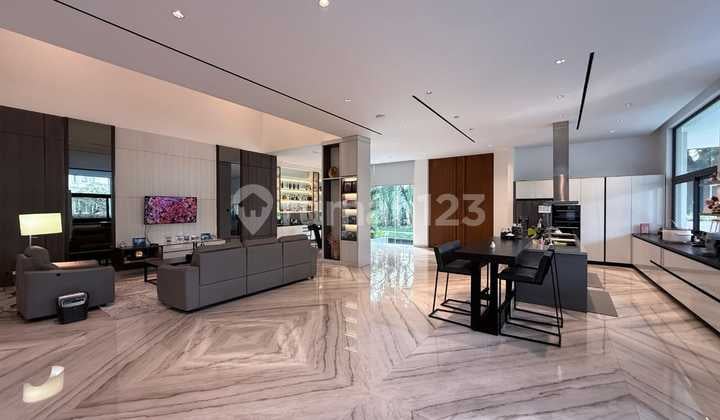 Rumah Mewah Sultan Full Furnished di BSD