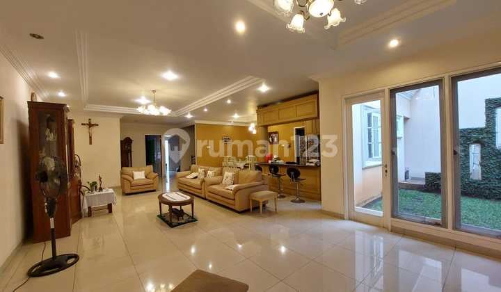 Luxury House Very Comfortable at Pondok Hijau Golf - Sapphire Cluster Gading Serpong