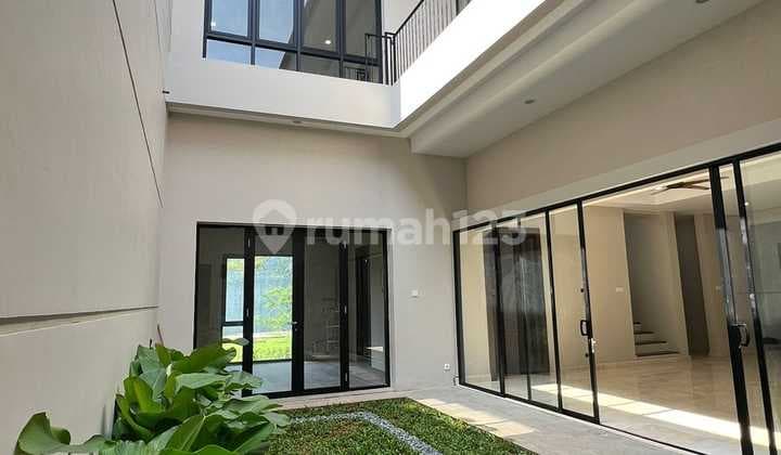 Rumah Mewah Siap Huni Lokasi Strategis The Green Bsd City