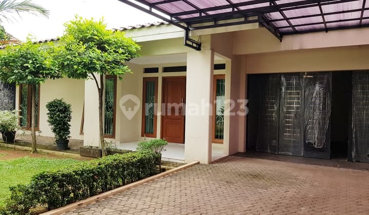 Rumah Berlokasi Strategis ,Terawat Jati Padang Jakarta Selatan.
