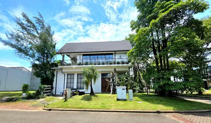 Rumah Mewah dan Artistik, Bangunan Mandiri, Semi Furnished.di Gading Serpong, Lokasi Strategis.dekat Exit Toll , Summarecon Mall Serpong, Universitas Umn,
