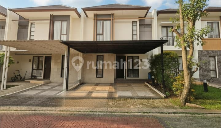 Rumah Rapi Siap Huni Depan Taman, Ada Sport Club Dalam Cluster di Kireina Park Dekat Pasar Modern, Exit Tol