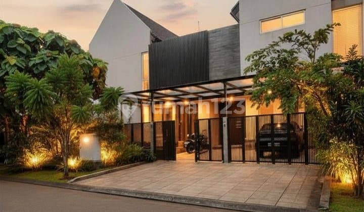 Rumah Nuansa Villa, Taman Luas , Sirkulasi Udara Baik , Lay Out Maksimal di Phg Gading Serpong, Dekat Summarecon Mall Serpong dan Exit Toll