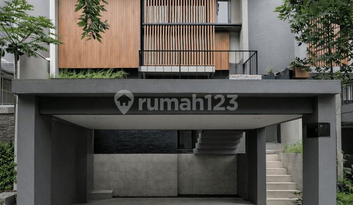 Rumah Lebar 8 Siap Huni Caelus Greenwich , 3 Sport Club Konsep Resort Dekat Exit Tol, Aeon Mall, Prasetya Mulya