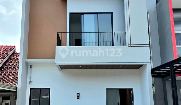 Rumah Brand New, Bangunan Mandiri, Siap Huni, 2.5 Lanta di Alam Sutera Dekat Exit Tol, Living World, Sekolah Laurentia, Rs Emc