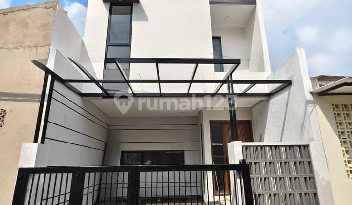 Rumah Brand New Siap Huni di Griya Loka BSD City