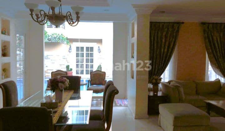 Rumah Mewah di Lippo Village Lippo Karawaci