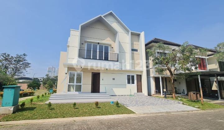 Rumah Brand New Bangunan Mandiri di Cluster Illustria Eminent Bsd City