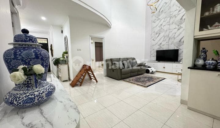 Fully Furnished Strategic House in Puspita Loka, BSD City