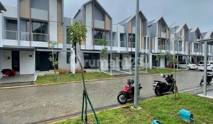 Beautiful Modern House In Cluster Yuthica Bsd City