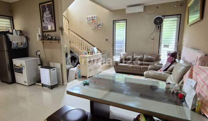 Rumah 2 Lantai Sudah Renovasi Hook Di Kencana Loka Bsd City