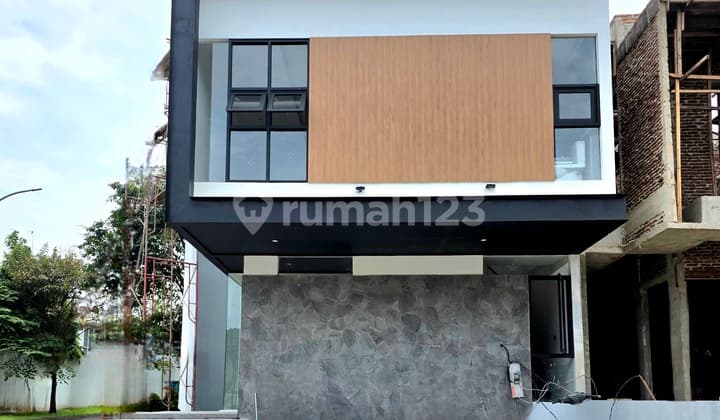 Rumah Brand New Hook Dan Bangunan Mandiri Di The Icon Eternity Bsd City