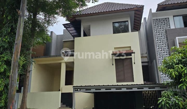 Rumah Luas Nyaman Di Heliconia De Park Bsd City