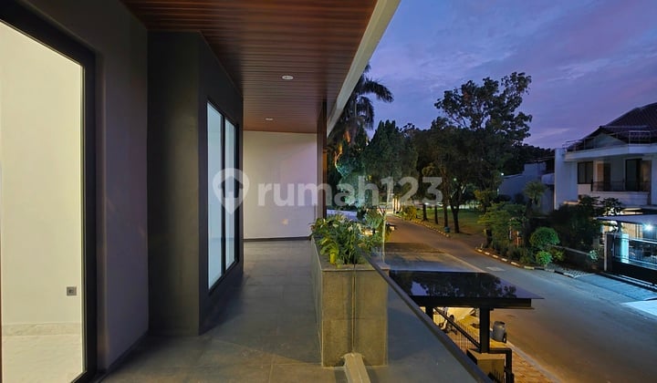 Rumah Renovasi New Total di Puspita Loka BSD City