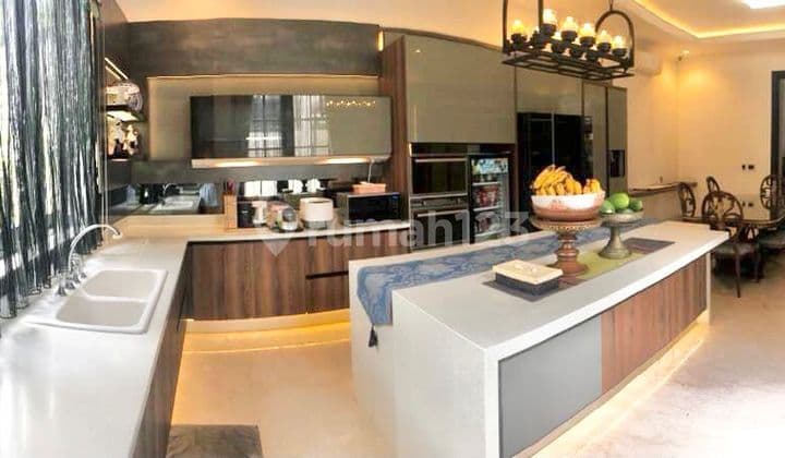 Rumah di BSD City - De Park Ada Pool Pribadi Mewah