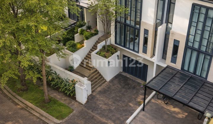 Rumah, 2 Lantai, di BSD Nava Park Lancewood
