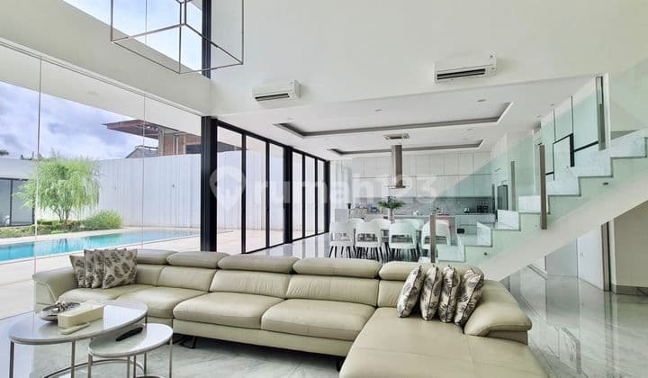 Rumah Ada Private Pool Mewah Di Eras Golf