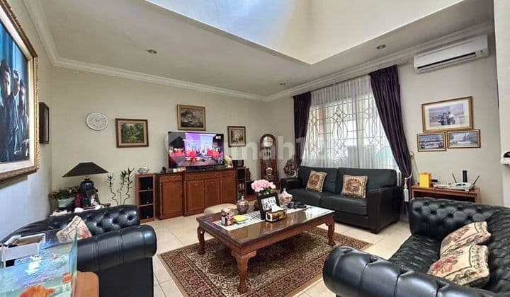 Rumah Luas Terawat di BSD Telaga Golf