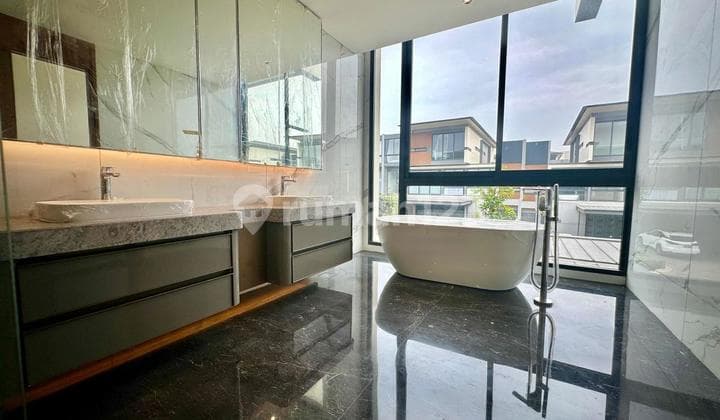 Rumah Lebar 15 mewah Lyndon Nava Park - BSD