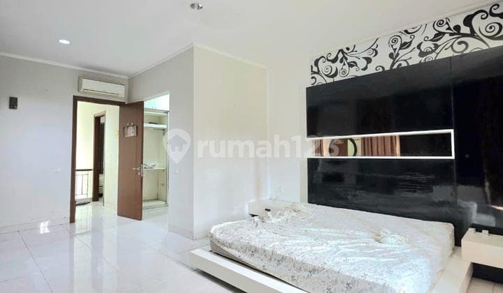 Spacious, Comfortable, Strategic House in Cajuputi De Park, BSD City, Tangerang