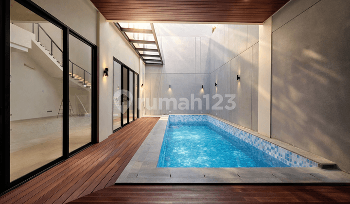 Giri Loka BSD New Luxury House with Private Swimming Pool