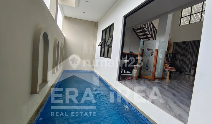 House for Sale in Jogja, Magelang Street Monjali Palagan, has Private Pool, near Hyatt Hotel, near SCH Mall, near JCM Mall