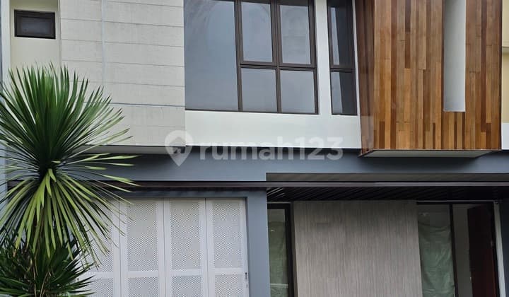Rumah Prestigia The Eminent BSD Tangerang dekat Aeon Tol Jakarta