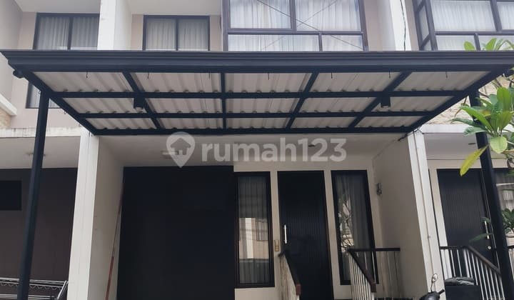 Jual Rumah 3 lantai Furnished The Villas Serpong Buaran Tangsel