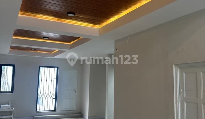 Selling New Renovated Palem Semi House Karawaci Tangerang Near Jakarta Toll Road