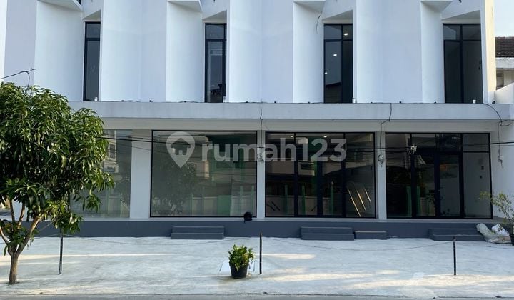 Jual Murah ! Ruko Gandeng 3,5 Lantai Brand New di Muara Karang