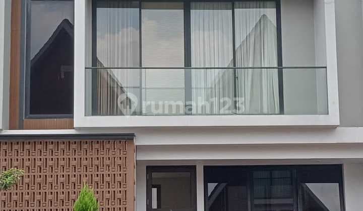 Disewakan Cepat Rumah Bergaya Minimalis 2 Lantai Summarecon Bogor
