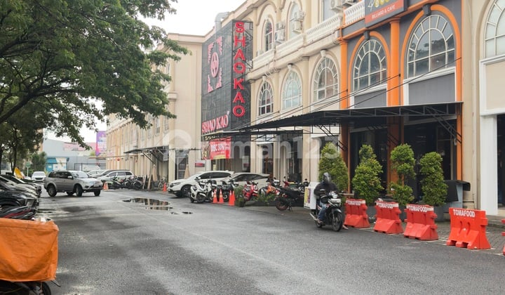 Ruko Gandeng Hadap Danau untuk Fnb di Green Lake City