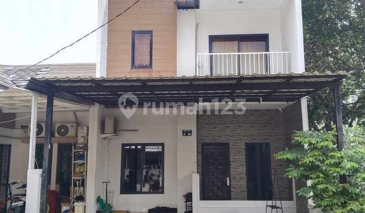 Siap Nego ! Rumah 2 Lantai Full Renov di Griya Sutera