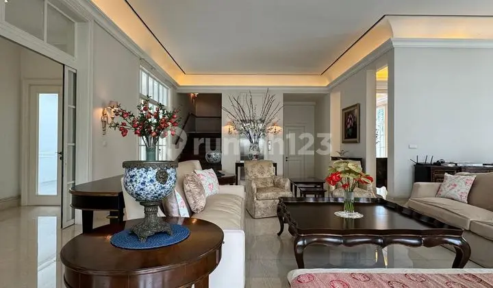 Dijual Rumah American Classic di Kuningan Jakarta Selatan