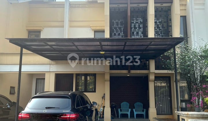 Renovated Greenwich Mayfield House BSD