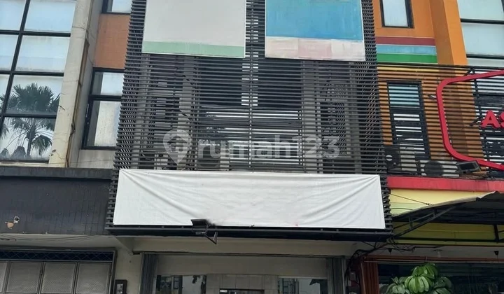 Ready-to-Use 1B Gading Serpong Shophouse, Strategic Location Ready-to-Use 1B Gading Serpong Shophouse, Strategic Location