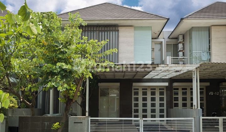 Rumah Di Graha Famili, Surabaya Berry Hill Rumah Di Graha Famili, Surabaya Berry Hill