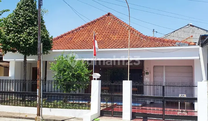 Rumah di Jl. Tales, Surabaya Jagir