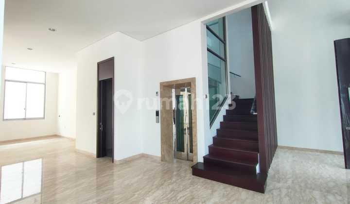 Di Jual Rumah Golf Island Pik Cluster Favorite