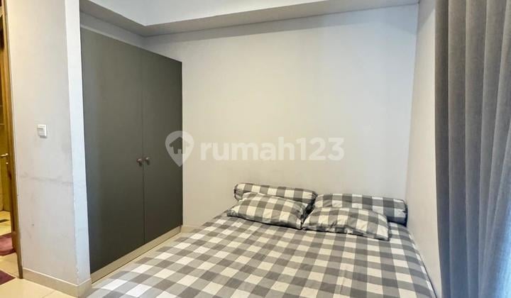 Studio Furnished Apartemen Taman Anggrek Residences - Jakarta Barat