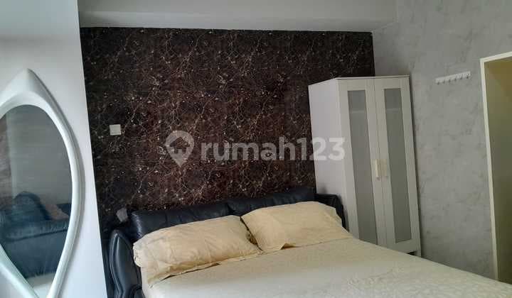 Studio Furnished Apartemen Royal Mediterania Garden Residences - Mall Central Park