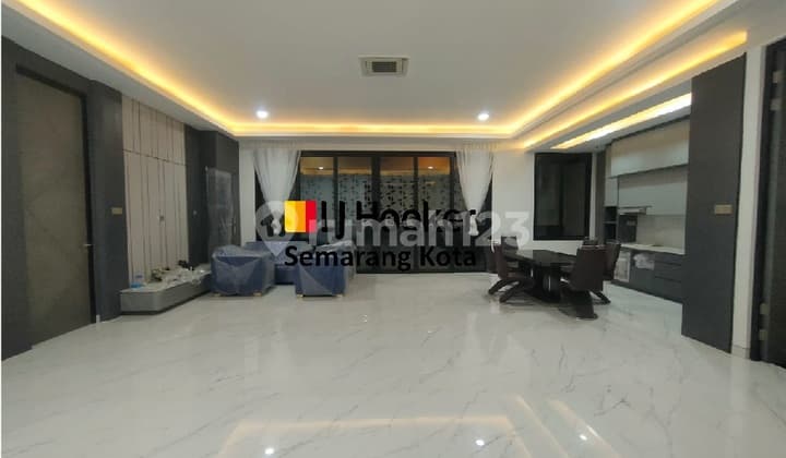 Rumah di Graha Candi Golf